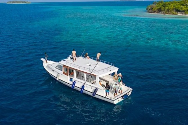 a small boat in a body of water
